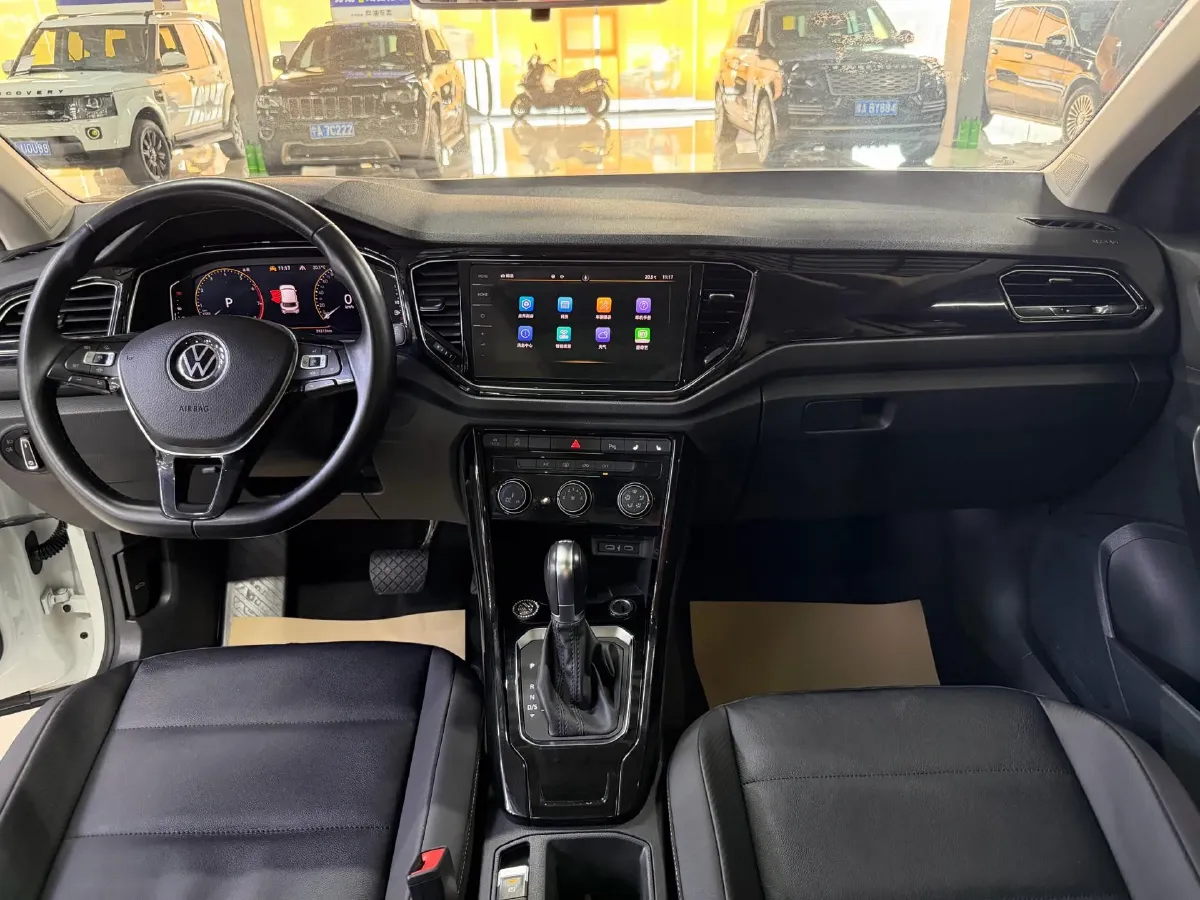 2022 Volkswagen T-Roc 1.4T 150HP L4 7DCT,autocango,china used car exporter,china ev exporter,chinese used car exporter,chinese used ev exporter