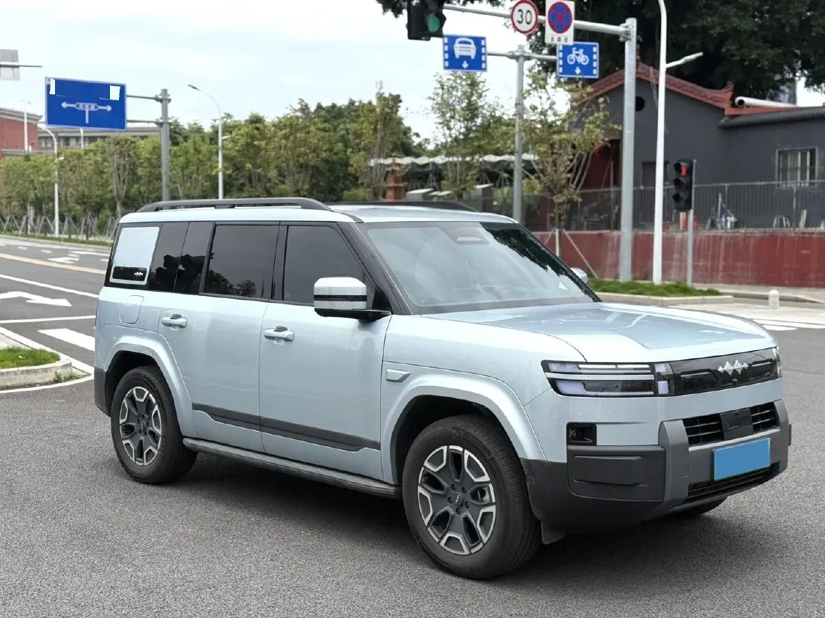 2025 FangChengBao Tai 7 1.5T 156HP L4 E-CVT PHEV,autocango,china used car exporter,china ev exporter,chinese used car exporter,chinese used ev exporter