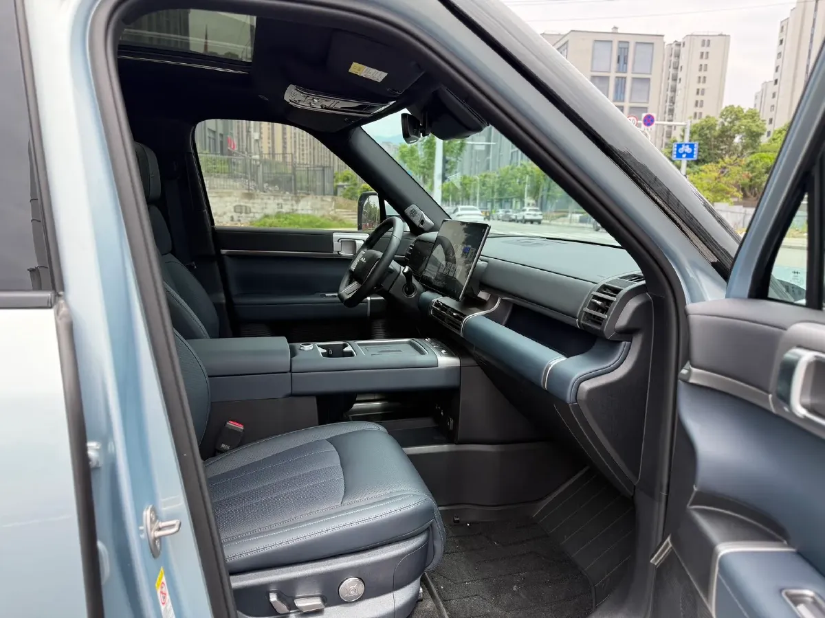 2025 FangChengBao Tai 7 1.5T 156HP L4 E-CVT PHEV,autocango,china used car exporter,china ev exporter,chinese used car exporter,chinese used ev exporter