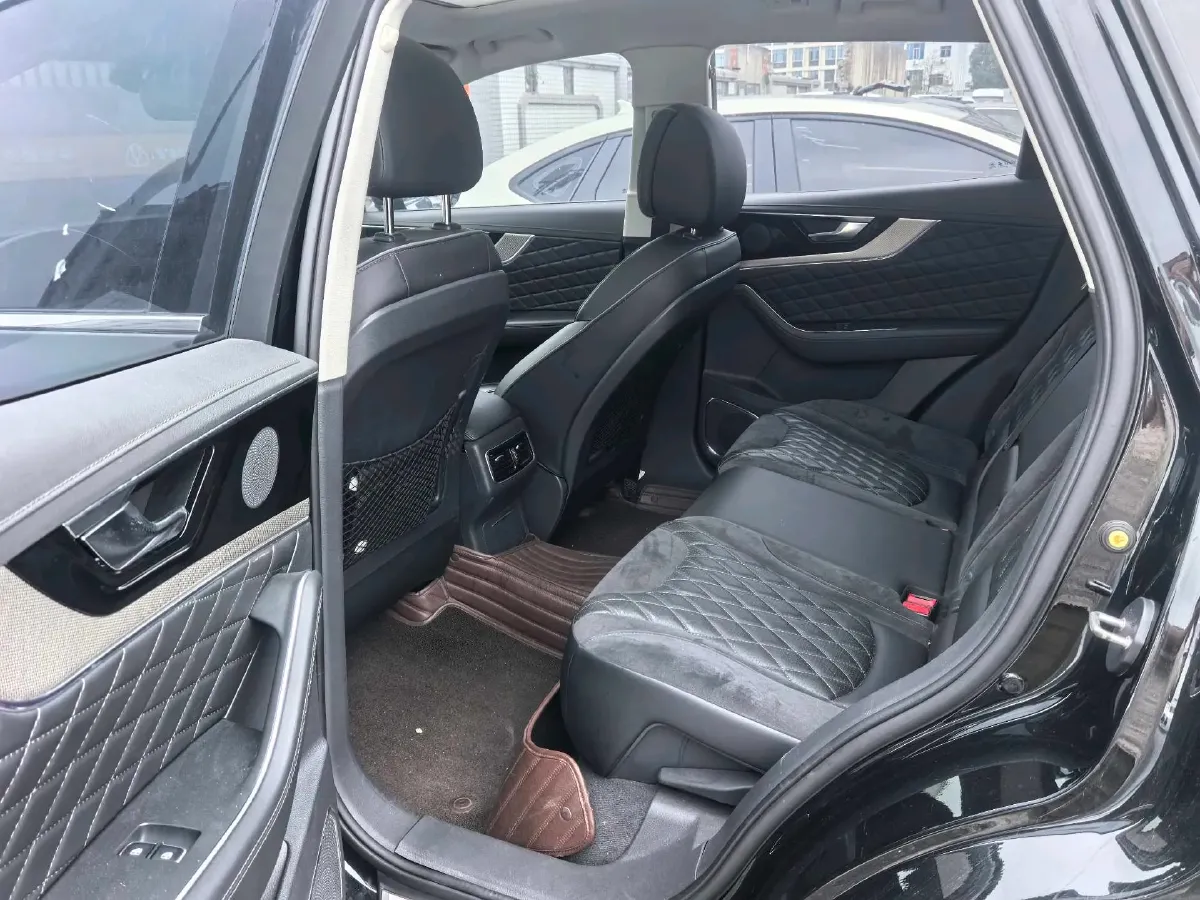2019 HongQi HS5 2.0T 224HP L4 6AT,autocango,china used car exporter,china ev exporter,chinese used car exporter,chinese used ev exporter