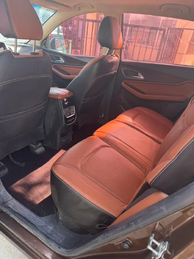 2017 BaoJun 560 1.5T 150HP L4 6MT,autocango,china used car exporter,china ev exporter,chinese used car exporter,chinese used ev exporter