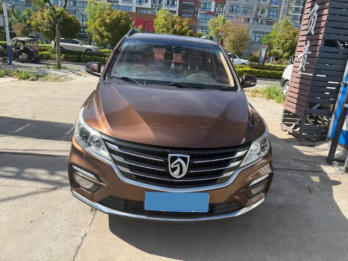 2017 BaoJun 560 1.5T 150HP L4 6MT,autocango,china used car exporter,china ev exporter,chinese used car exporter,chinese used ev exporter