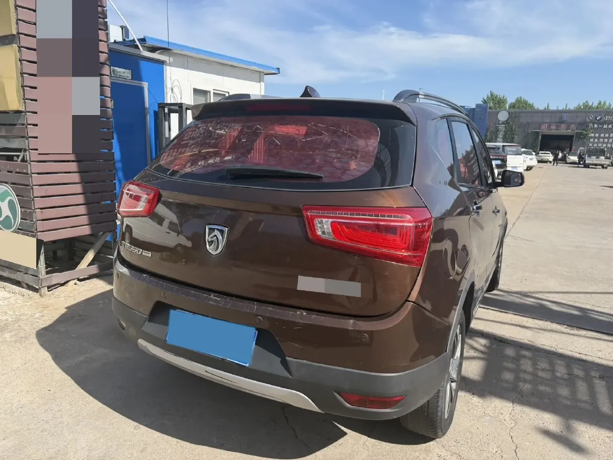 2017 BaoJun 560 1.5T 150HP L4 6MT,autocango,china used car exporter,china ev exporter,chinese used car exporter,chinese used ev exporter