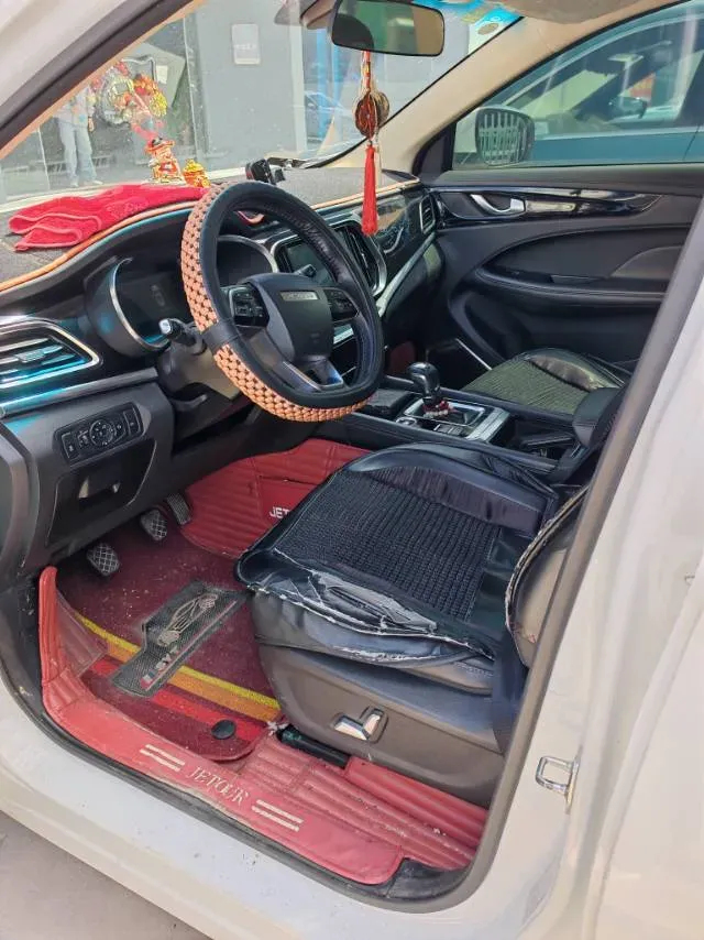 2019 Jetour X90 1.5T 147HP L4 6MT,autocango,china used car exporter,china ev exporter,chinese used car exporter,chinese used ev exporter