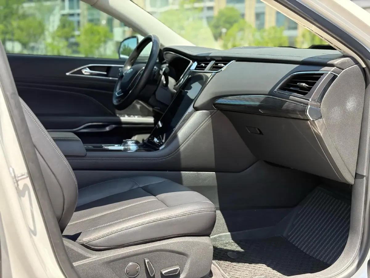 2019 Ford Taurus 2.0T 245HP L4 8AT,autocango,china used car exporter,china ev exporter,chinese used car exporter,chinese used ev exporter
