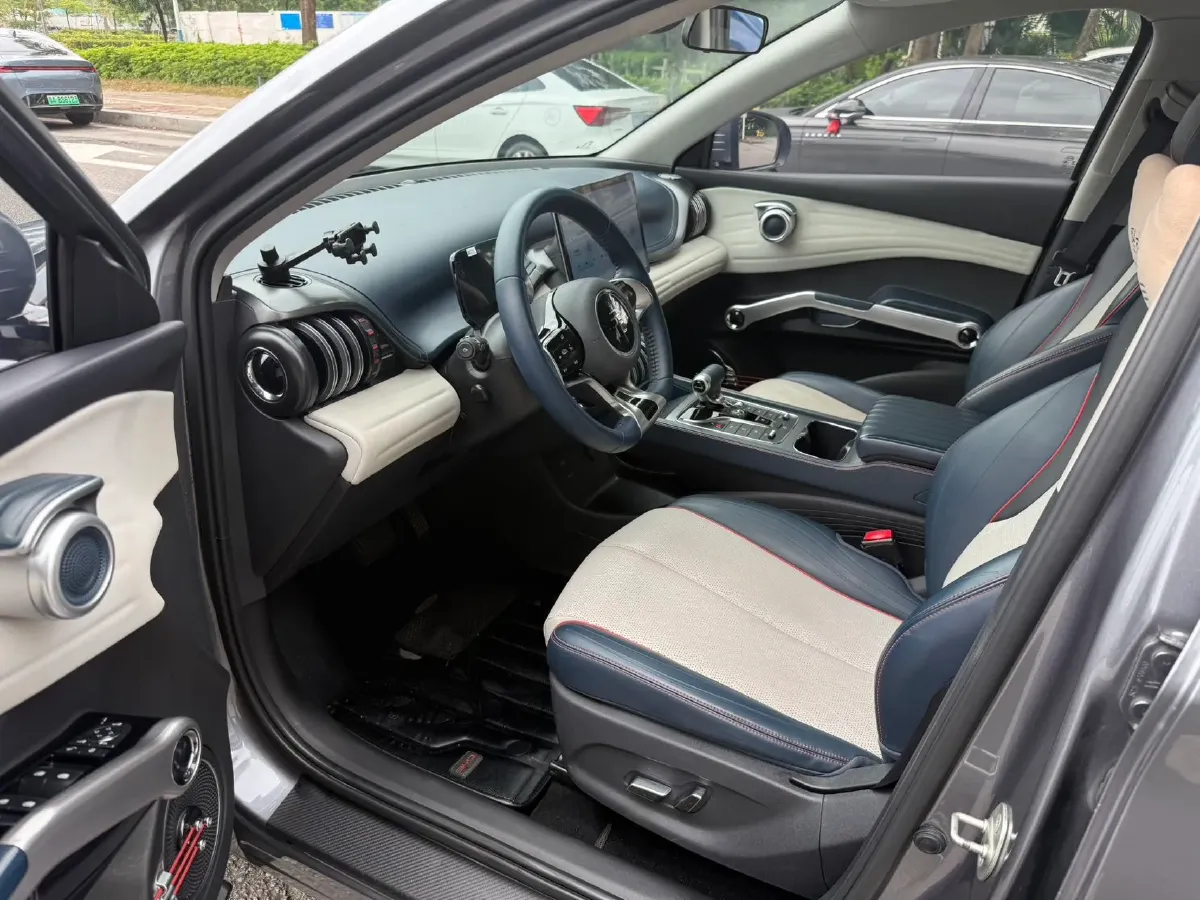 2022 Hycan Z03 BEV 64.23KWH,autocango,china used car exporter,china ev exporter,chinese used car exporter,chinese used ev exporter