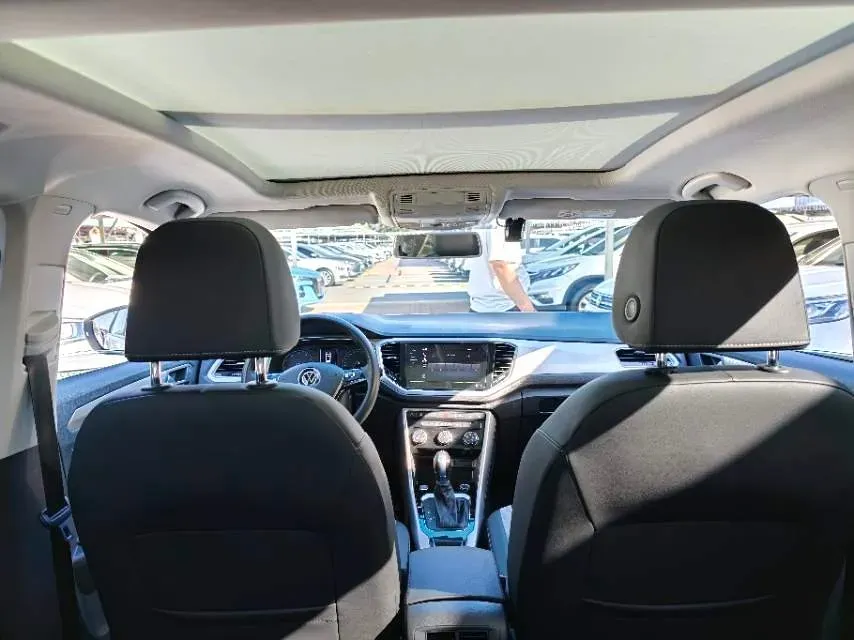 2022 Volkswagen T-Roc 1.4T 150HP L4 7DCT,autocango,china used car exporter,china ev exporter,chinese used car exporter,chinese used ev exporter