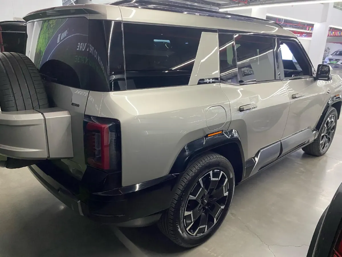 2025 FangChengBao Bao 8 2.0T 245HP L4 E-CVT PHEV 36.8KWH,autocango,china used car exporter,china ev exporter,chinese used car exporter,chinese used ev exporter