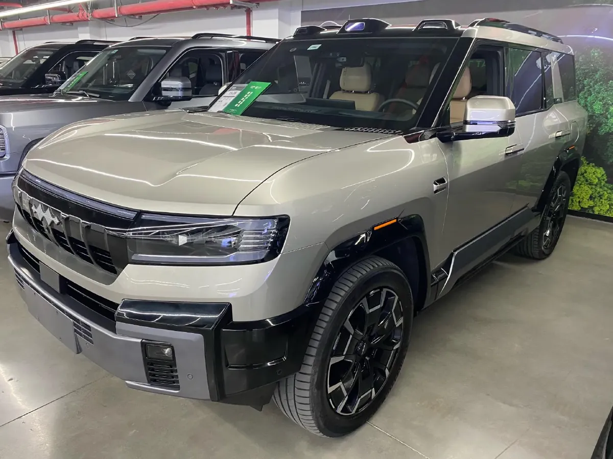 2025 FangChengBao Bao 8 2.0T 245HP L4 E-CVT PHEV 36.8KWH,autocango,china used car exporter,china ev exporter,chinese used car exporter,chinese used ev exporter