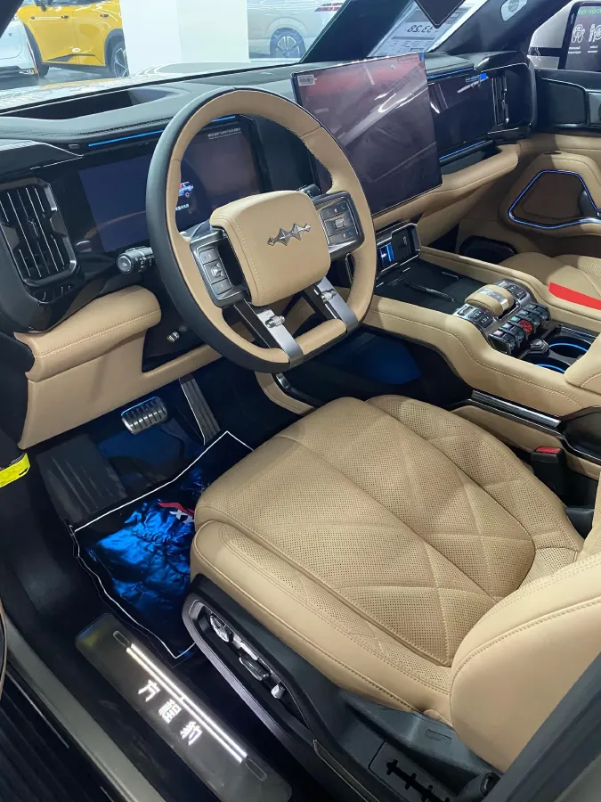 2025 FangChengBao Bao 8 2.0T 245HP L4 E-CVT PHEV 36.8KWH,autocango,china used car exporter,china ev exporter,chinese used car exporter,chinese used ev exporter