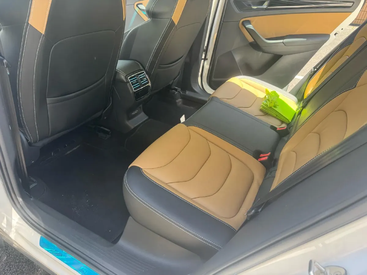 2019 Skoda Superb 2.0T 220HP L4 7DCT,autocango,china used car exporter,china ev exporter,chinese used car exporter,chinese used ev exporter