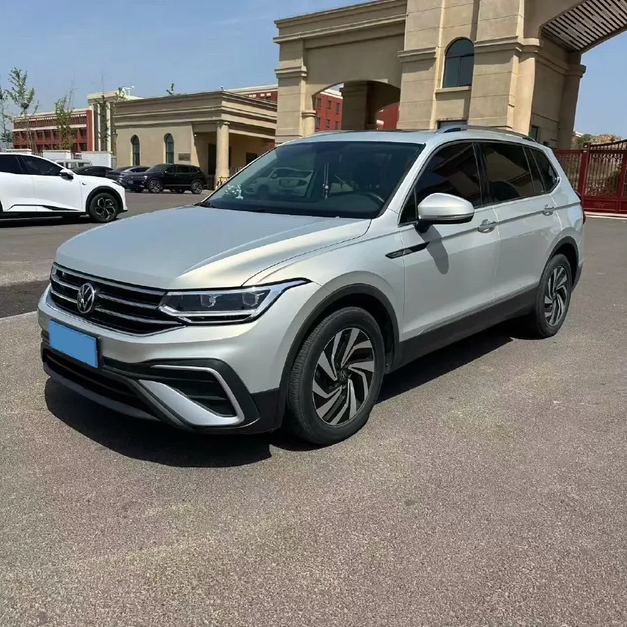 2023 Volkswagen Tiguan L 2.0T 186HP L4 7DCT,autocango,china used car exporter,china ev exporter,chinese used car exporter,chinese used ev exporter