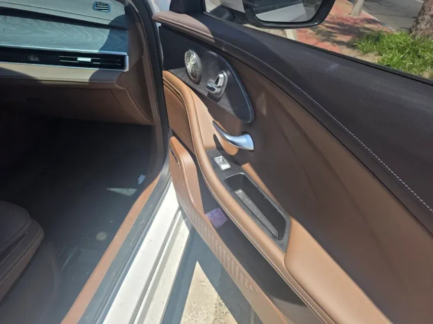 2025 Chery Arrizo 8 Pro 2.0T 254HP L4 7DCT,autocango,china used car exporter,china ev exporter,chinese used car exporter,chinese used ev exporter