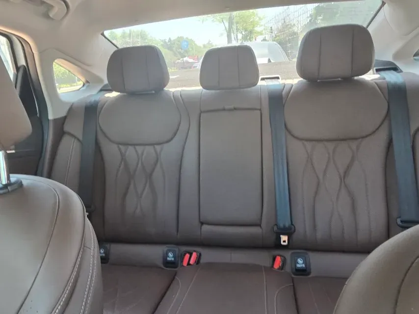 2025 Chery Arrizo 8 Pro 2.0T 254HP L4 7DCT,autocango,china used car exporter,china ev exporter,chinese used car exporter,chinese used ev exporter