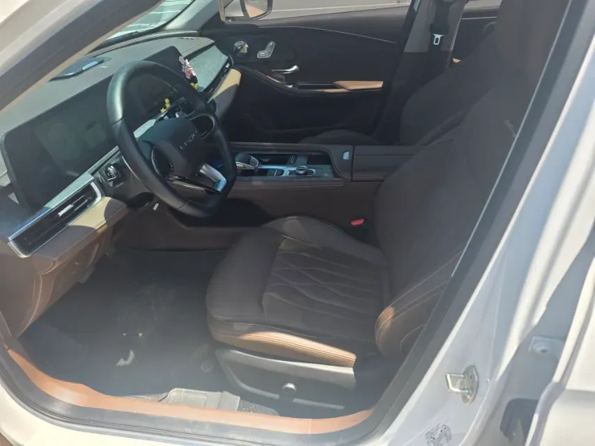 2025 Chery Arrizo 8 Pro 2.0T 254HP L4 7DCT,autocango,china used car exporter,china ev exporter,chinese used car exporter,chinese used ev exporter