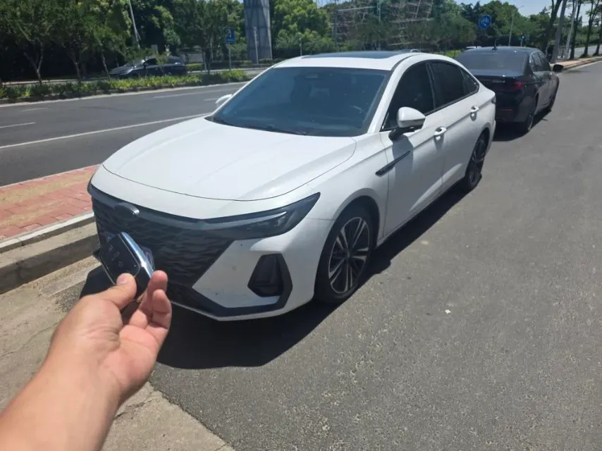 2025 Chery Arrizo 8 Pro 2.0T 254HP L4 7DCT,autocango,china used car exporter,china ev exporter,chinese used car exporter,chinese used ev exporter