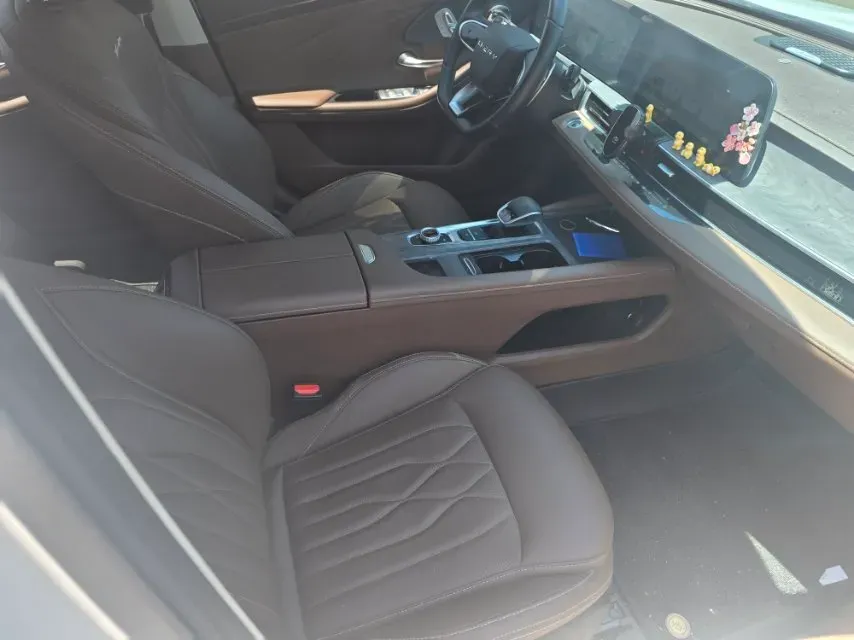 2025 Chery Arrizo 8 Pro 2.0T 254HP L4 7DCT,autocango,china used car exporter,china ev exporter,chinese used car exporter,chinese used ev exporter