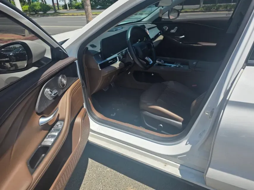 2025 Chery Arrizo 8 Pro 2.0T 254HP L4 7DCT,autocango,china used car exporter,china ev exporter,chinese used car exporter,chinese used ev exporter
