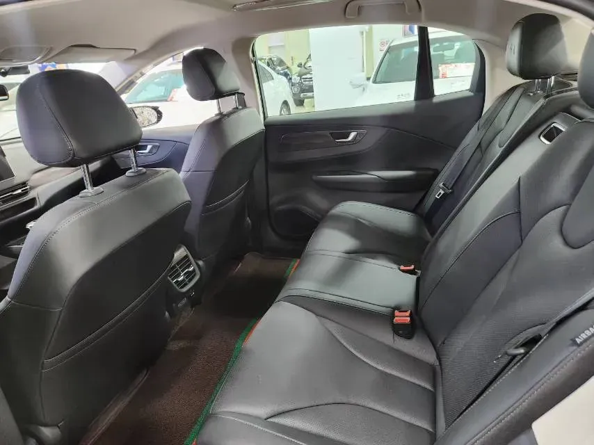 2024 HongQi E-QM5 BEV 60KWH,autocango,china used car exporter,china ev exporter,chinese used car exporter,chinese used ev exporter