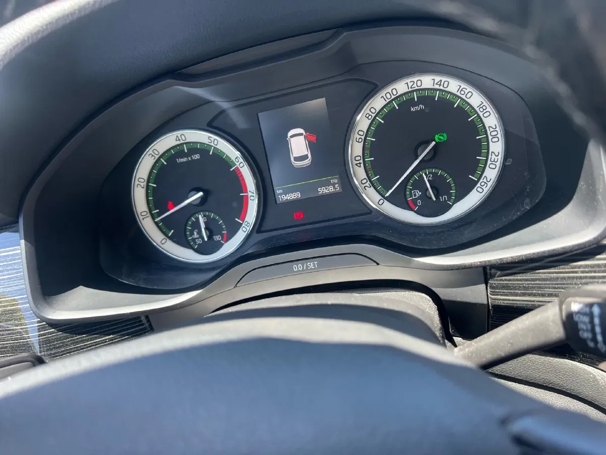 2018 Skoda Kodiak 2.0T 220HP L4 7DCT,autocango,china used car exporter,china ev exporter,chinese used car exporter,chinese used ev exporter