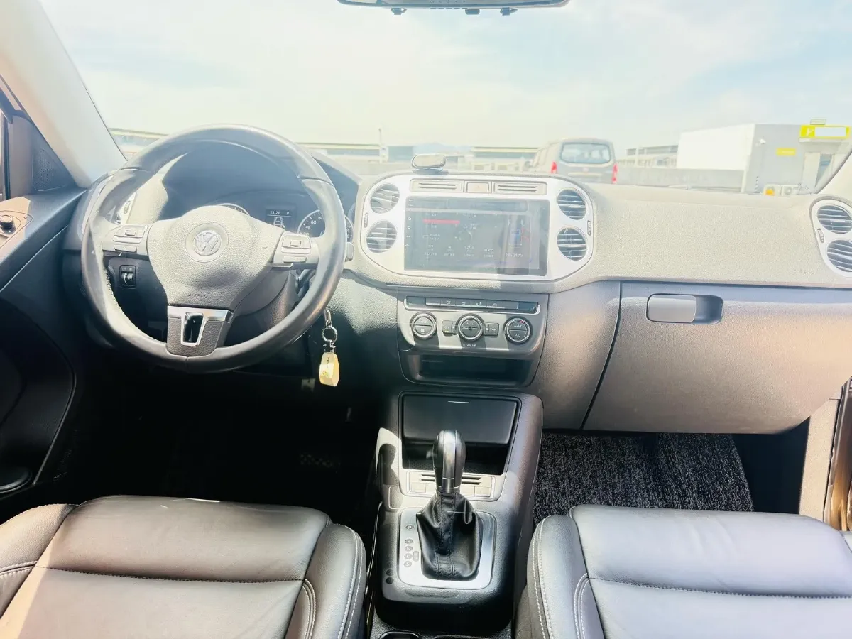 2016 Volkswagen Tiguan 1.8T 160HP L4 6AT,autocango,china used car exporter,china ev exporter,chinese used car exporter,chinese used ev exporter