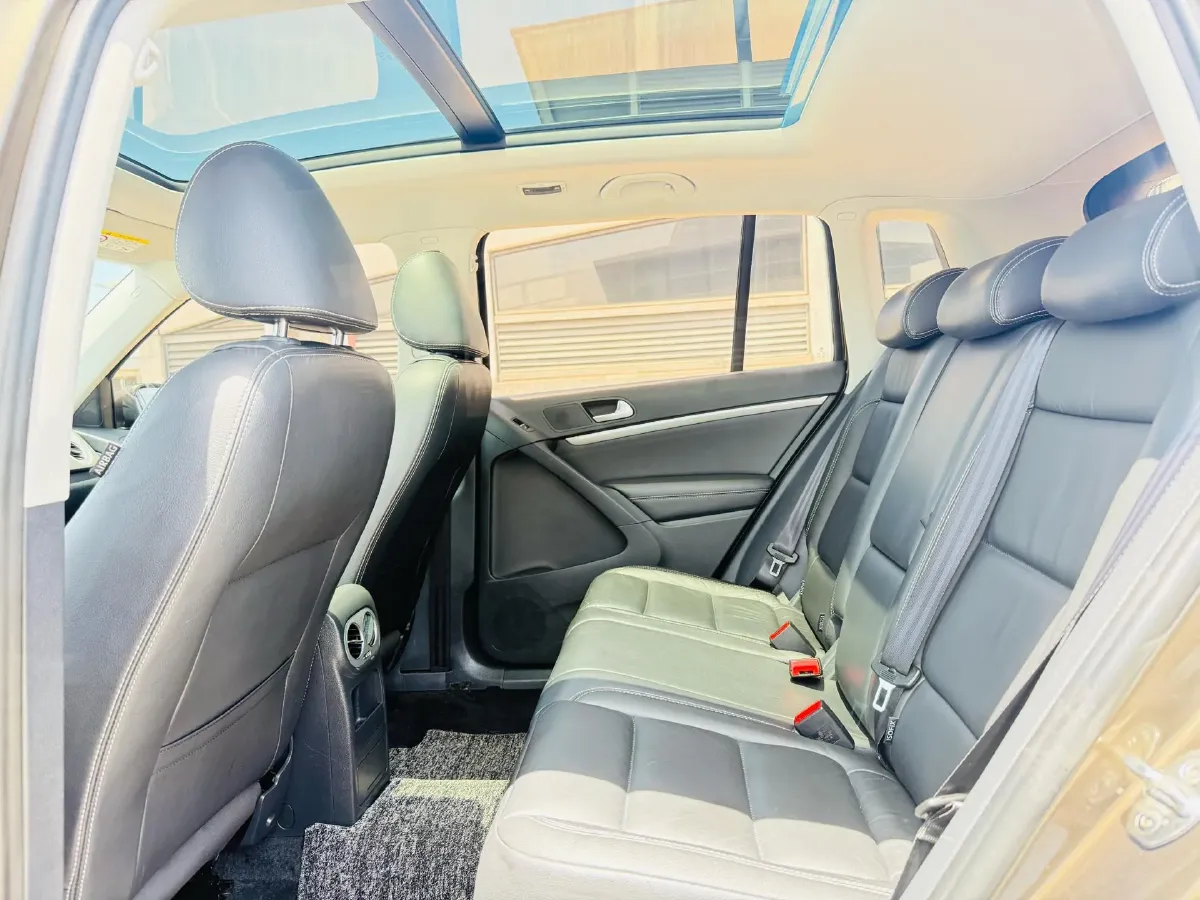 2016 Volkswagen Tiguan 1.8T 160HP L4 6AT,autocango,china used car exporter,china ev exporter,chinese used car exporter,chinese used ev exporter