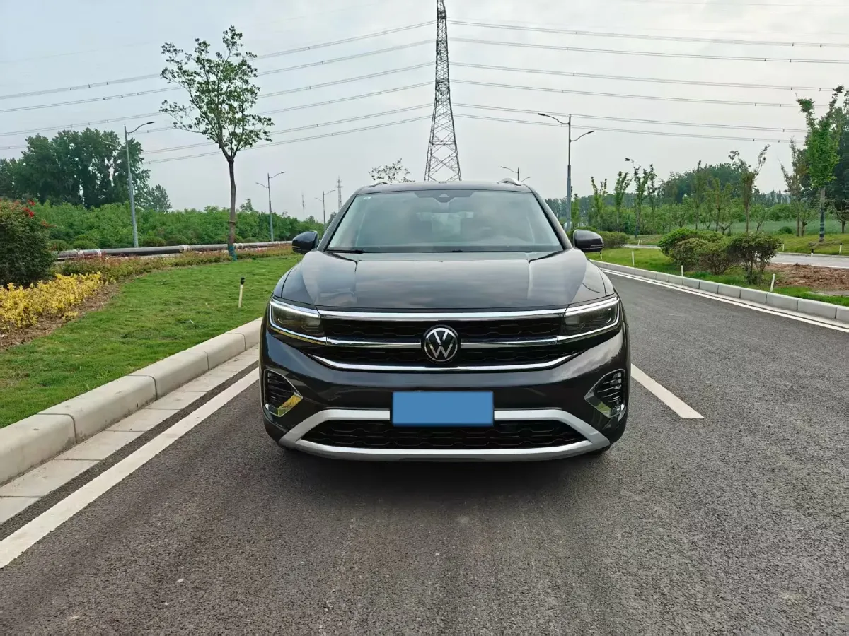 2022 Volkswagen Talagon 2.0T 220HP L4 7DCT,autocango,china used car exporter,china ev exporter,chinese used car exporter,chinese used ev exporter