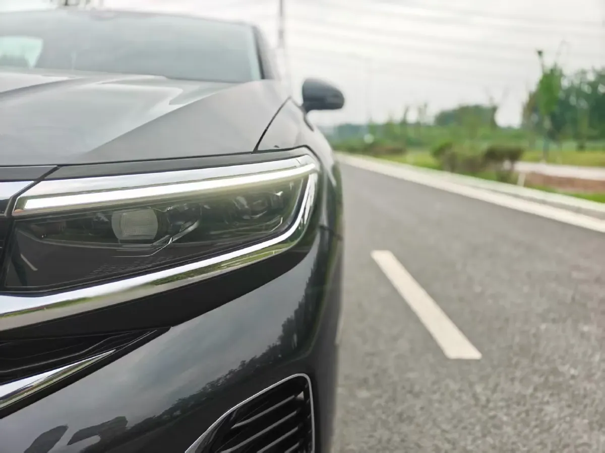 2022 Volkswagen Talagon 2.0T 220HP L4 7DCT,autocango,china used car exporter,china ev exporter,chinese used car exporter,chinese used ev exporter