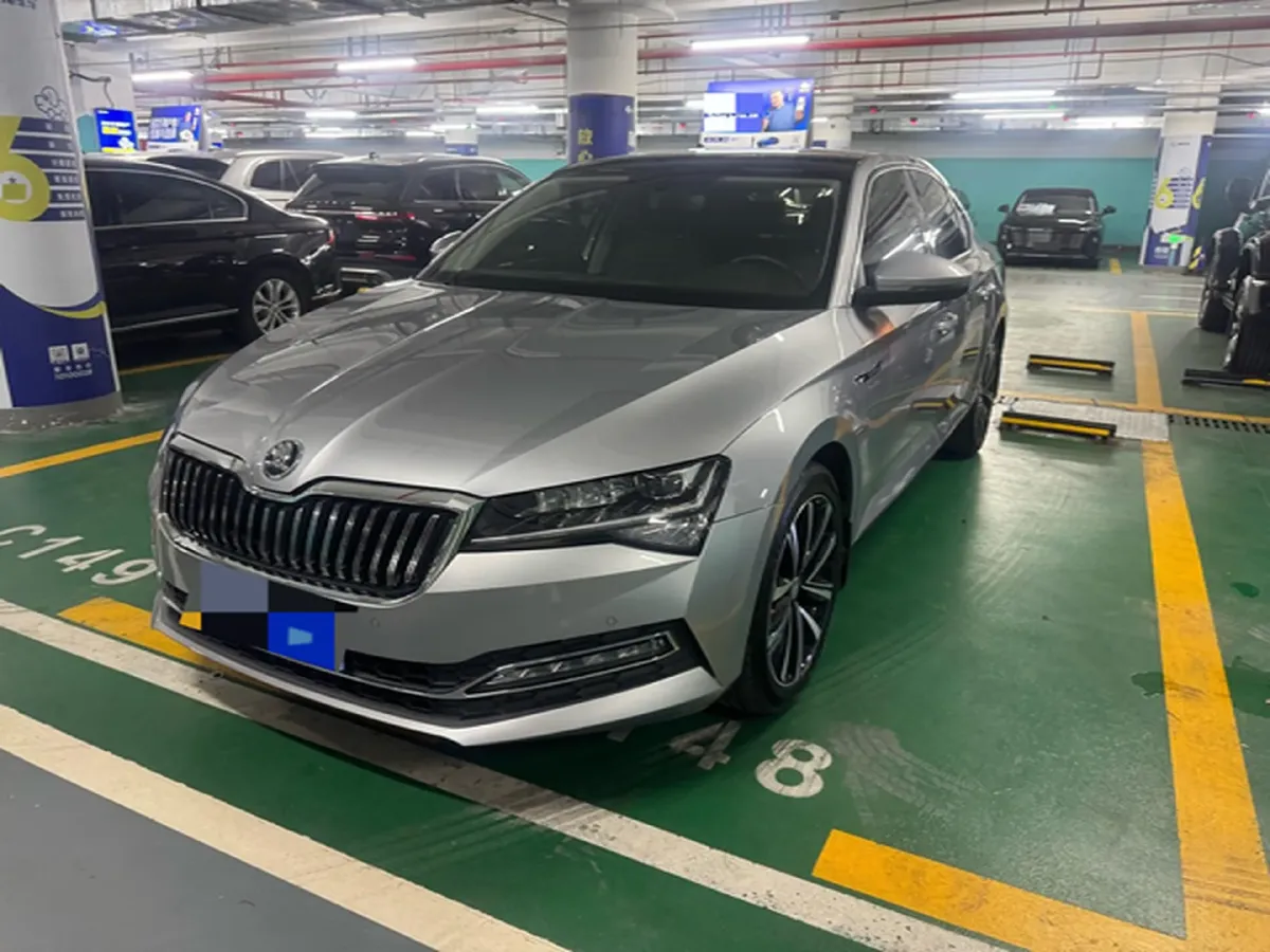 2019 Skoda Superb 2.0T 186HP L4 7DCT,autocango,china used car exporter,china ev exporter,chinese used car exporter,chinese used ev exporter