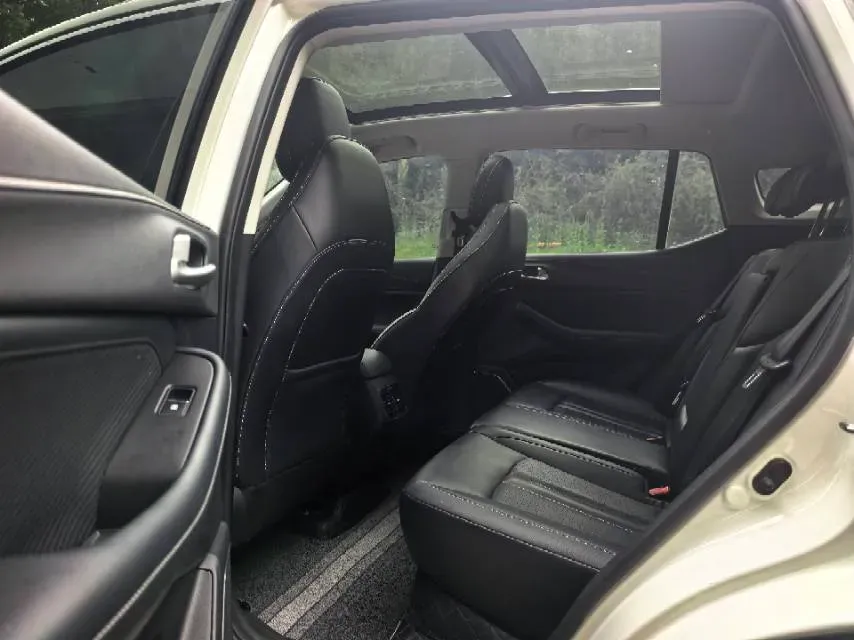 2022 GAC Trumpchi GS4 1.5T 169HP L4 6AT,autocango,china used car exporter,china ev exporter,chinese used car exporter,chinese used ev exporter