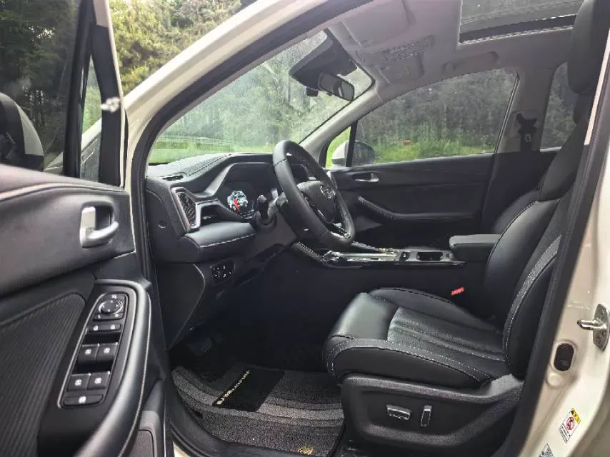 2022 GAC Trumpchi GS4 1.5T 169HP L4 6AT,autocango,china used car exporter,china ev exporter,chinese used car exporter,chinese used ev exporter