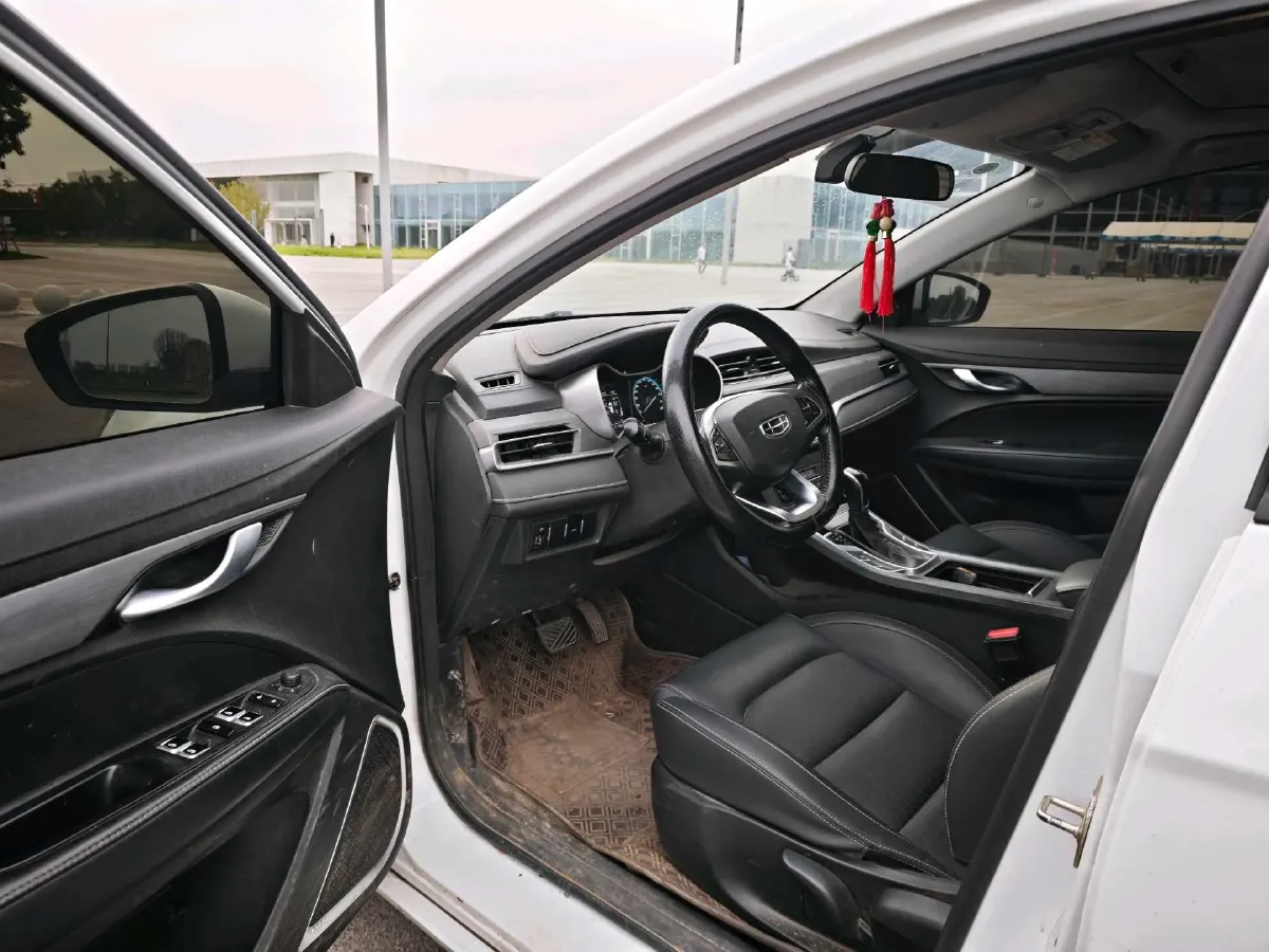 2021 BaoJun 530 1.5T 147HP L4 CVT,autocango,china used car exporter,china ev exporter,chinese used car exporter,chinese used ev exporter