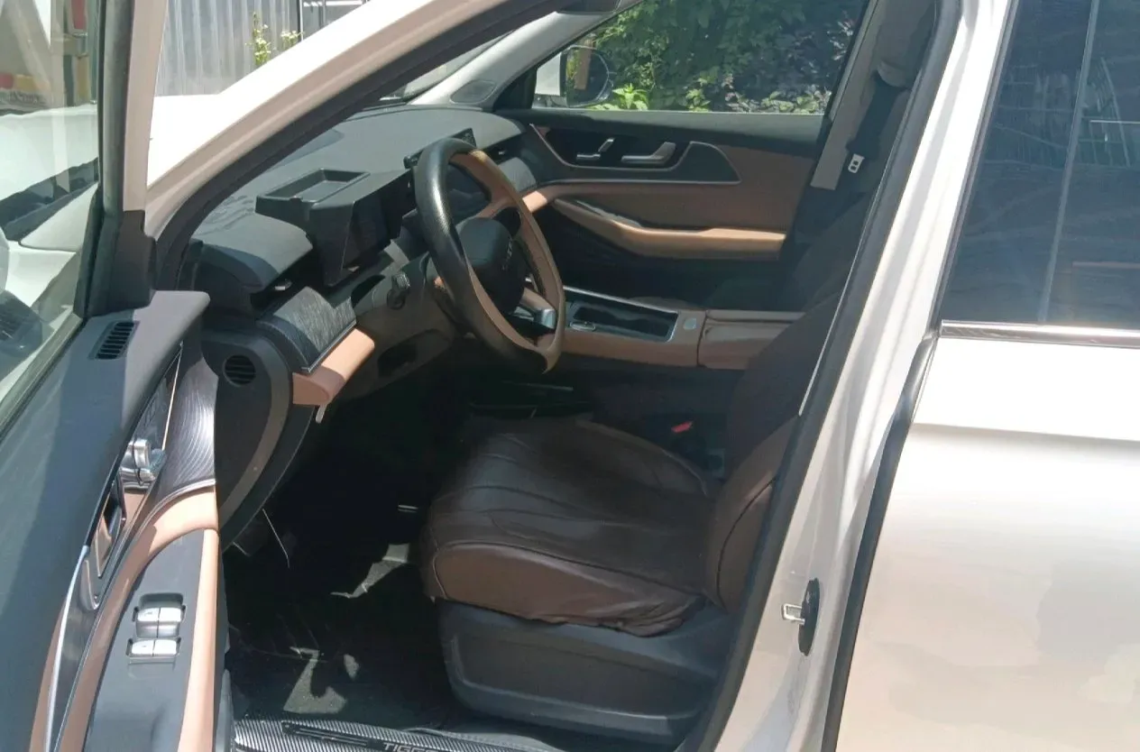 2024 Chery Tiggo8L 2.0T 254HP L4 8AT,autocango,china used car exporter,china ev exporter,chinese used car exporter,chinese used ev exporter