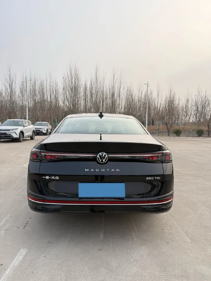 2024 Volkswagen Magotan 2.0T 220HP L4 7DCT,autocango,china used car exporter,china ev exporter,chinese used car exporter,chinese used ev exporter