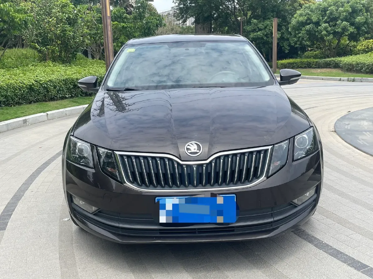 2019 Skoda Octavia 1.5L 116HP L4 6AT,autocango,china used car exporter,china ev exporter,chinese used car exporter,chinese used ev exporter