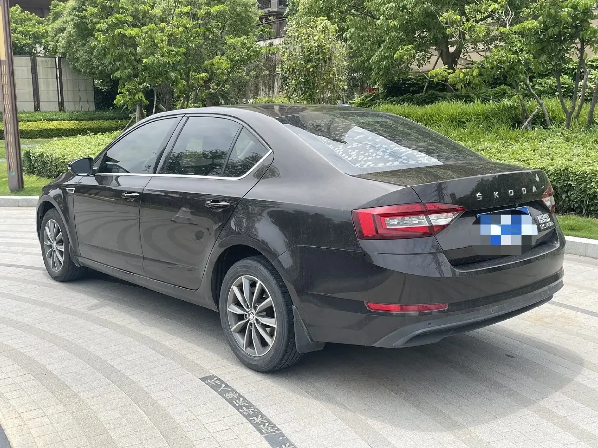 2019 Skoda Octavia 1.5L 116HP L4 6AT,autocango,china used car exporter,china ev exporter,chinese used car exporter,chinese used ev exporter
