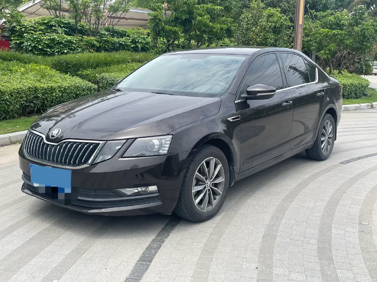 2019 Skoda Octavia 1.5L 116HP L4 6AT,autocango,china used car exporter,china ev exporter,chinese used car exporter,chinese used ev exporter