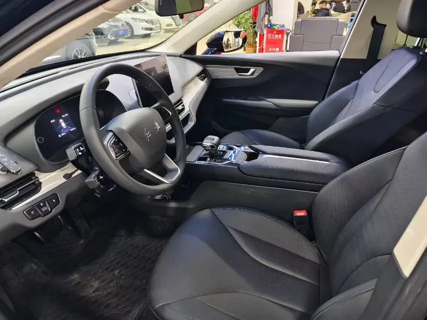 2024 HongQi E-QM5 BEV 72KWH,autocango,china used car exporter,china ev exporter,chinese used car exporter,chinese used ev exporter