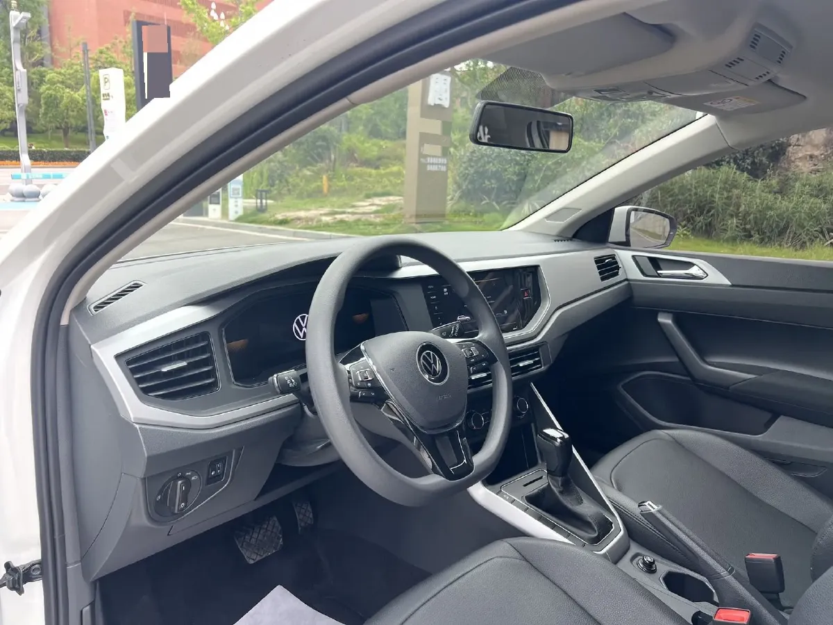 2023 Volkswagen Polo 1.5L 113HP L4 6AT,autocango,china used car exporter,china ev exporter,chinese used car exporter,chinese used ev exporter