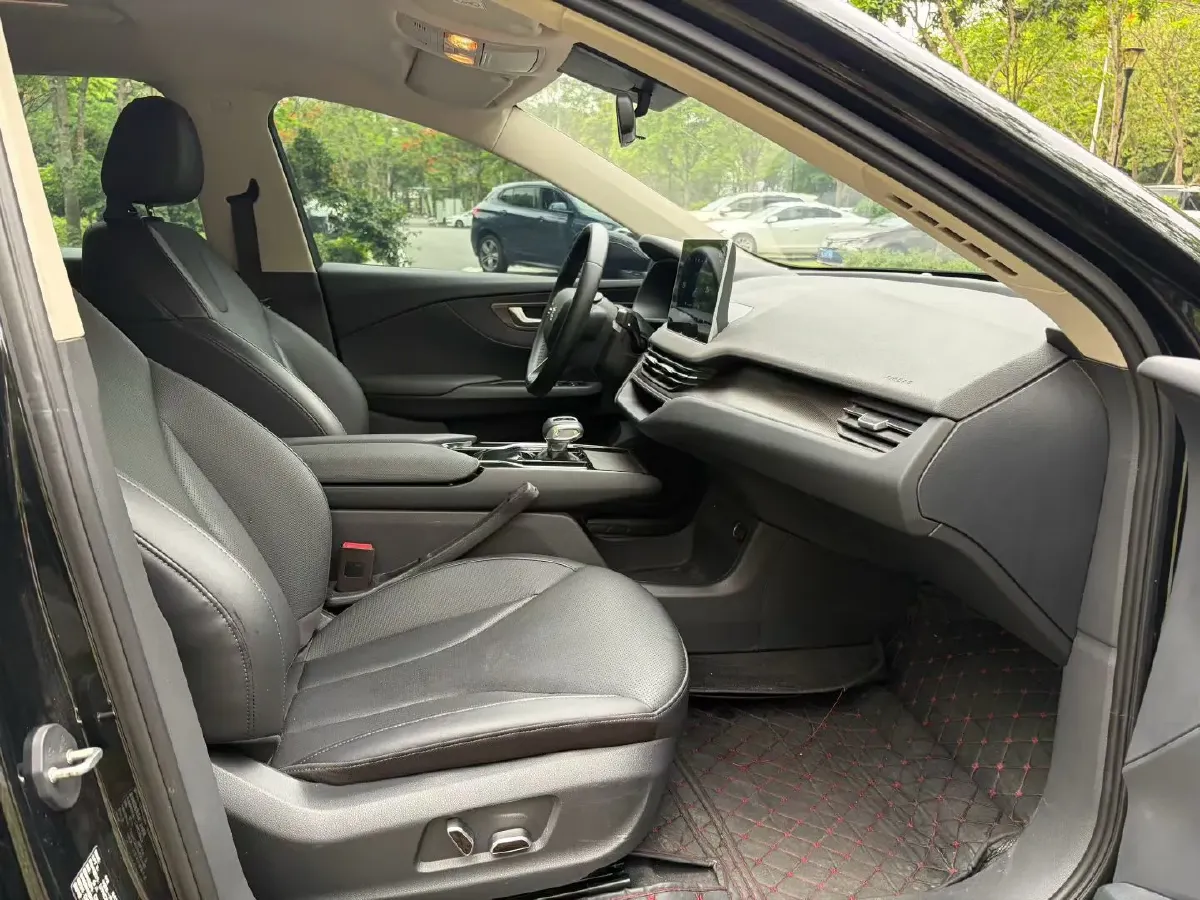 2022 HongQi E-QM5 BEV 54KWH,autocango,china used car exporter,china ev exporter,chinese used car exporter,chinese used ev exporter