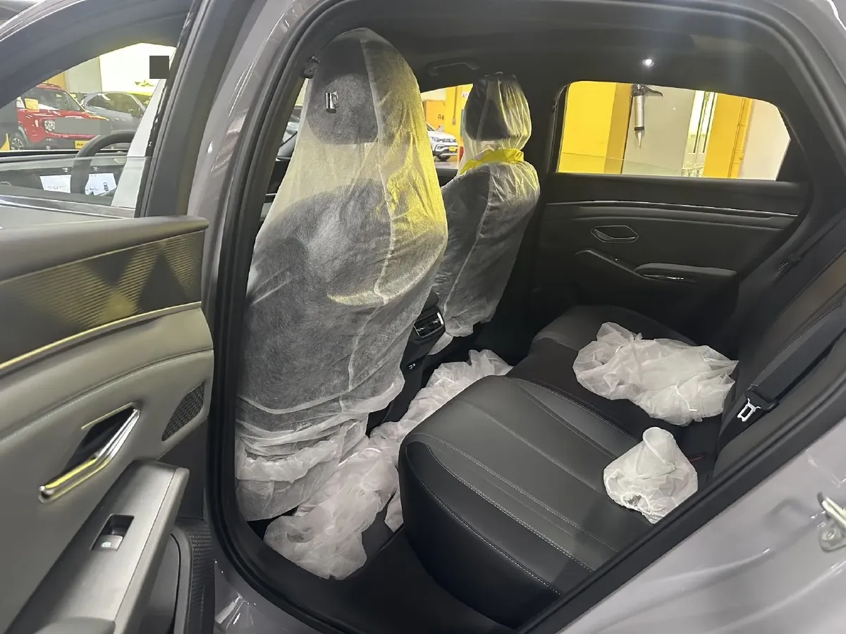 2026 BYD SongL DM-i 1.5L 101HP L4 E-CVT PHEV,autocango,china used car exporter,china ev exporter,chinese used car exporter,chinese used ev exporter