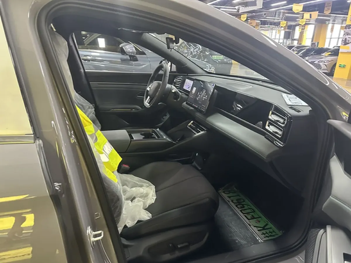 2026 BYD SongL DM-i 1.5L 101HP L4 E-CVT PHEV,autocango,china used car exporter,china ev exporter,chinese used car exporter,chinese used ev exporter