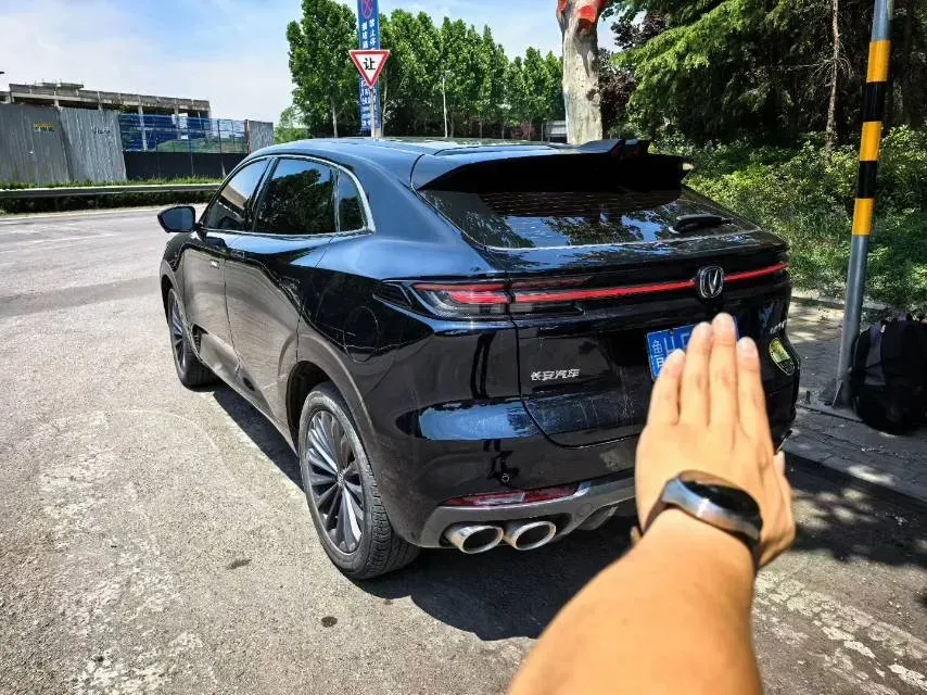 2021 ChangAn UNI-K 2.0T 233HP L4 8AT,autocango,china used car exporter,china ev exporter,chinese used car exporter,chinese used ev exporter