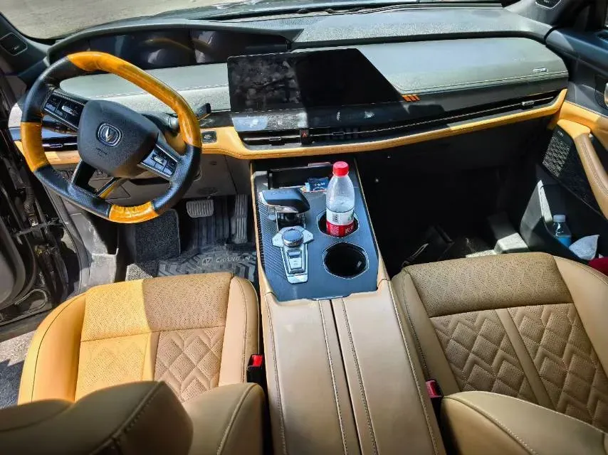 2021 ChangAn UNI-K 2.0T 233HP L4 8AT,autocango,china used car exporter,china ev exporter,chinese used car exporter,chinese used ev exporter