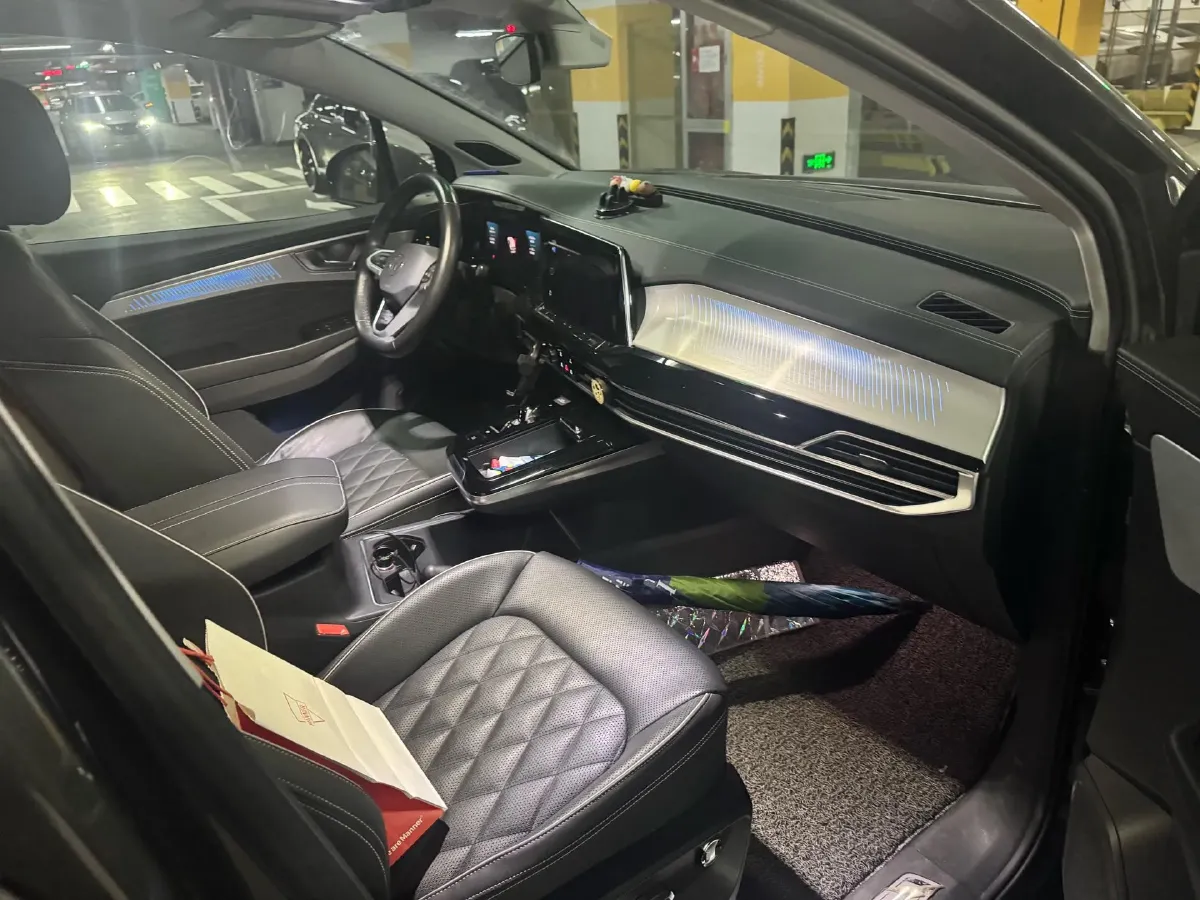 2021 Volkswagen Talagon 2.0T 220HP L4 7DCT,autocango,china used car exporter,china ev exporter,chinese used car exporter,chinese used ev exporter