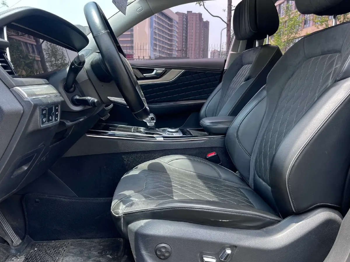 2019 HongQi HS5 2.0T 224HP L4 6AT,autocango,china used car exporter,china ev exporter,chinese used car exporter,chinese used ev exporter