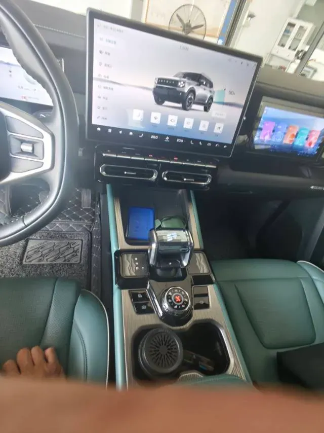 2025 Jetour Traveller 2.0T 254HP L4 7DCT,autocango,china used car exporter,china ev exporter,chinese used car exporter,chinese used ev exporter