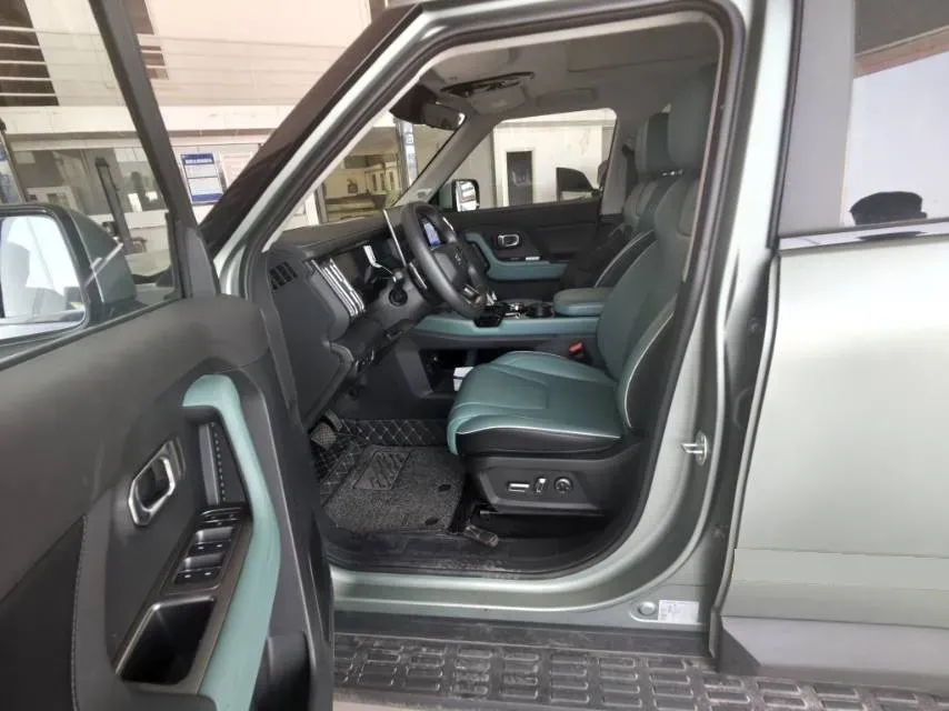 2025 Jetour Traveller 2.0T 254HP L4 7DCT,autocango,china used car exporter,china ev exporter,chinese used car exporter,chinese used ev exporter