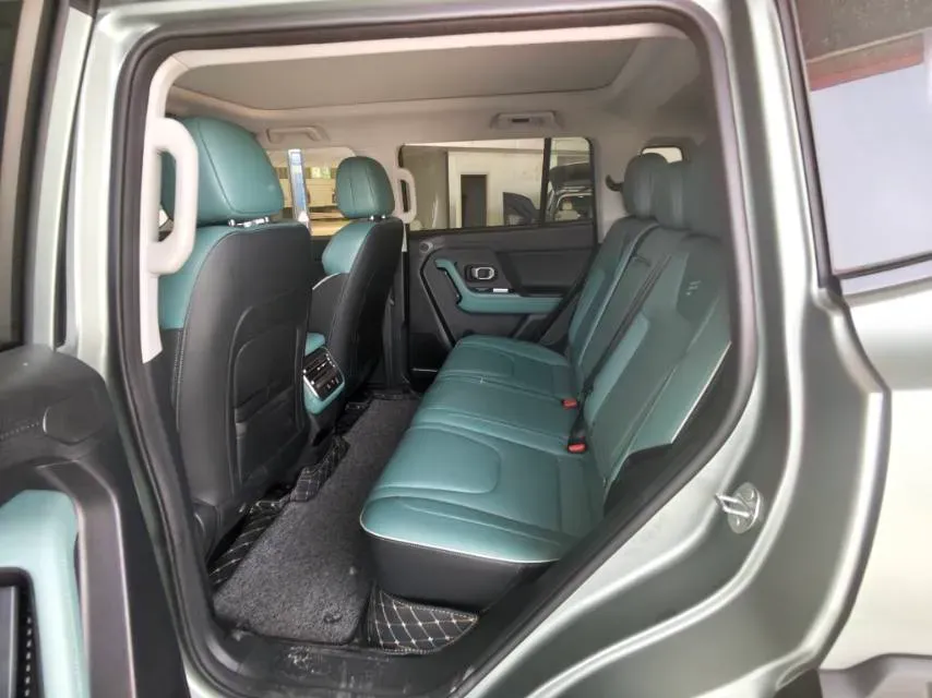 2025 Jetour Traveller 2.0T 254HP L4 7DCT,autocango,china used car exporter,china ev exporter,chinese used car exporter,chinese used ev exporter