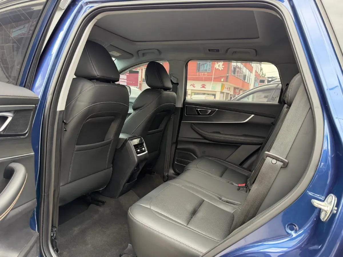 2021 Chery Tiggo 8 1.5T 156HP L4 6MT,autocango,china used car exporter,china ev exporter,chinese used car exporter,chinese used ev exporter